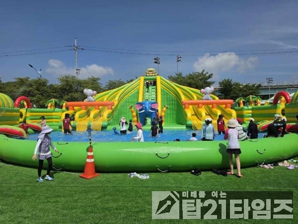 ccdfd05a2617644e922a77a4e270137d_1787100127_3294.jpg ccdfd05a2617644e922a77a4e270137d_1787100127_3294.jpg